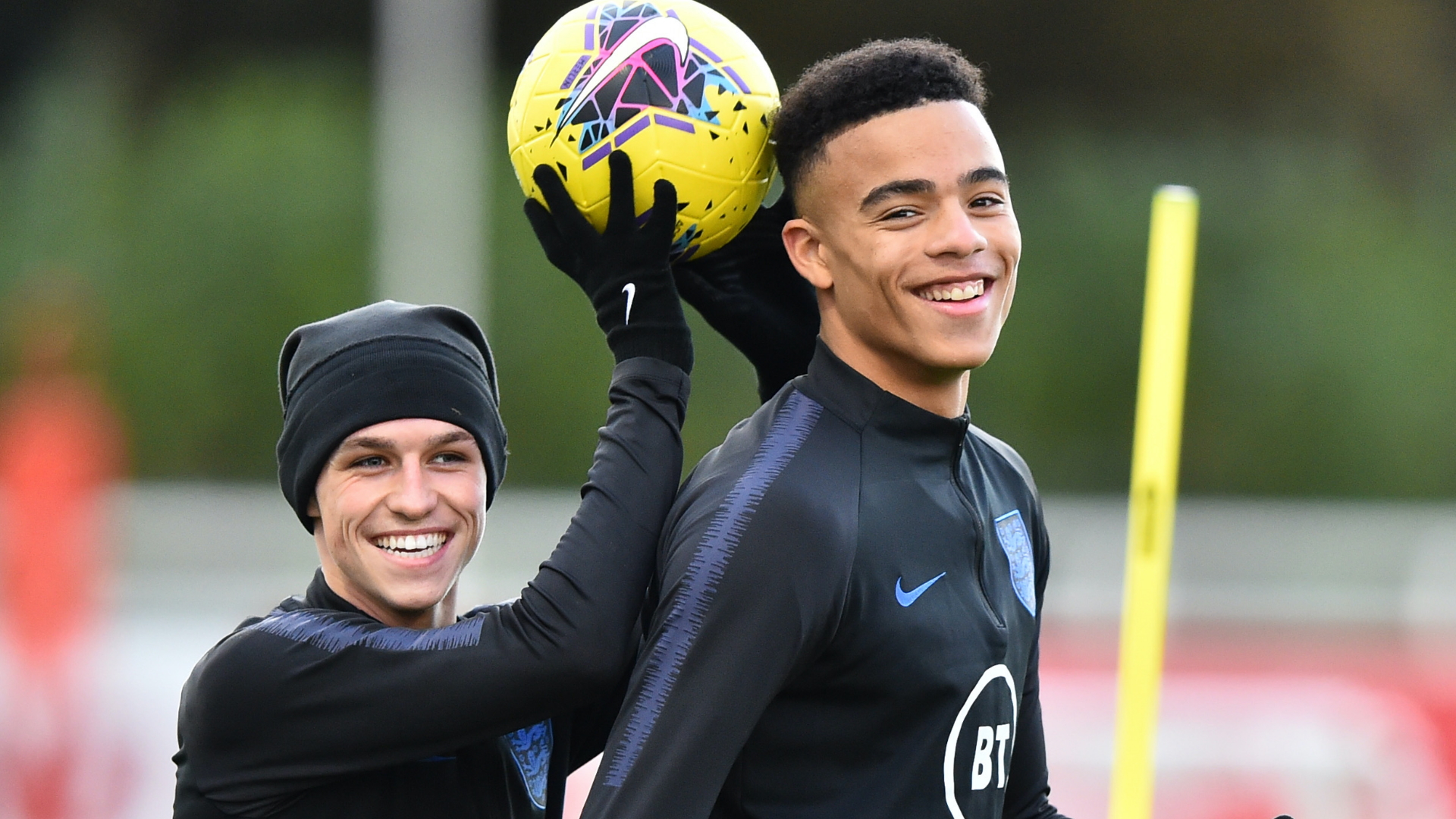 phil-foden-mason-greenwood-england 