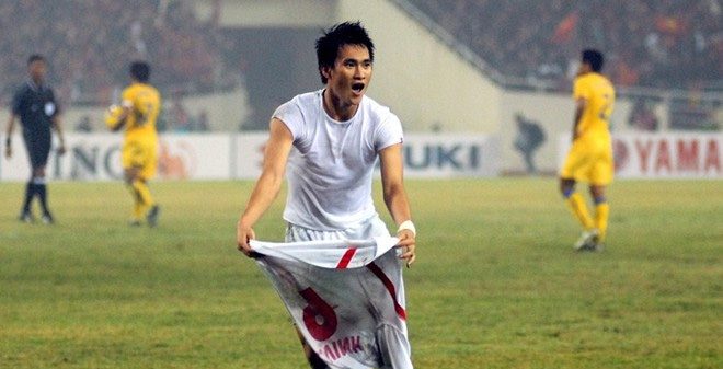 Le Cong Vinh celebrated the goal scored in the final of the AFF Cup 2008. Photo: VFF