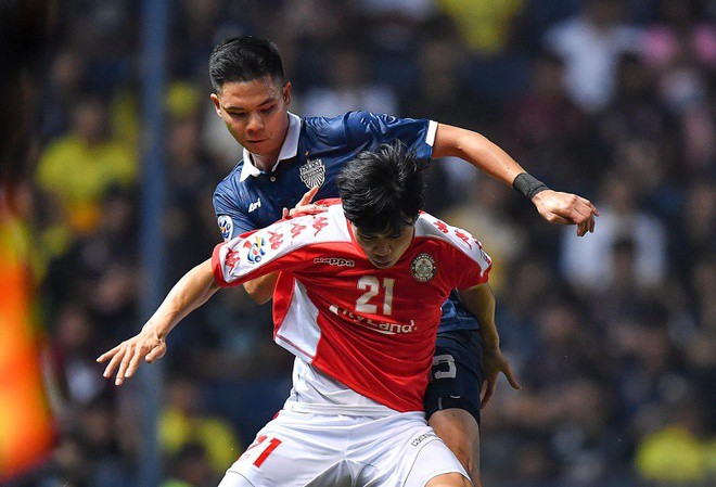 Cong Phuong has a high performance in Ho Chi Minh City shirt before football was postponed
