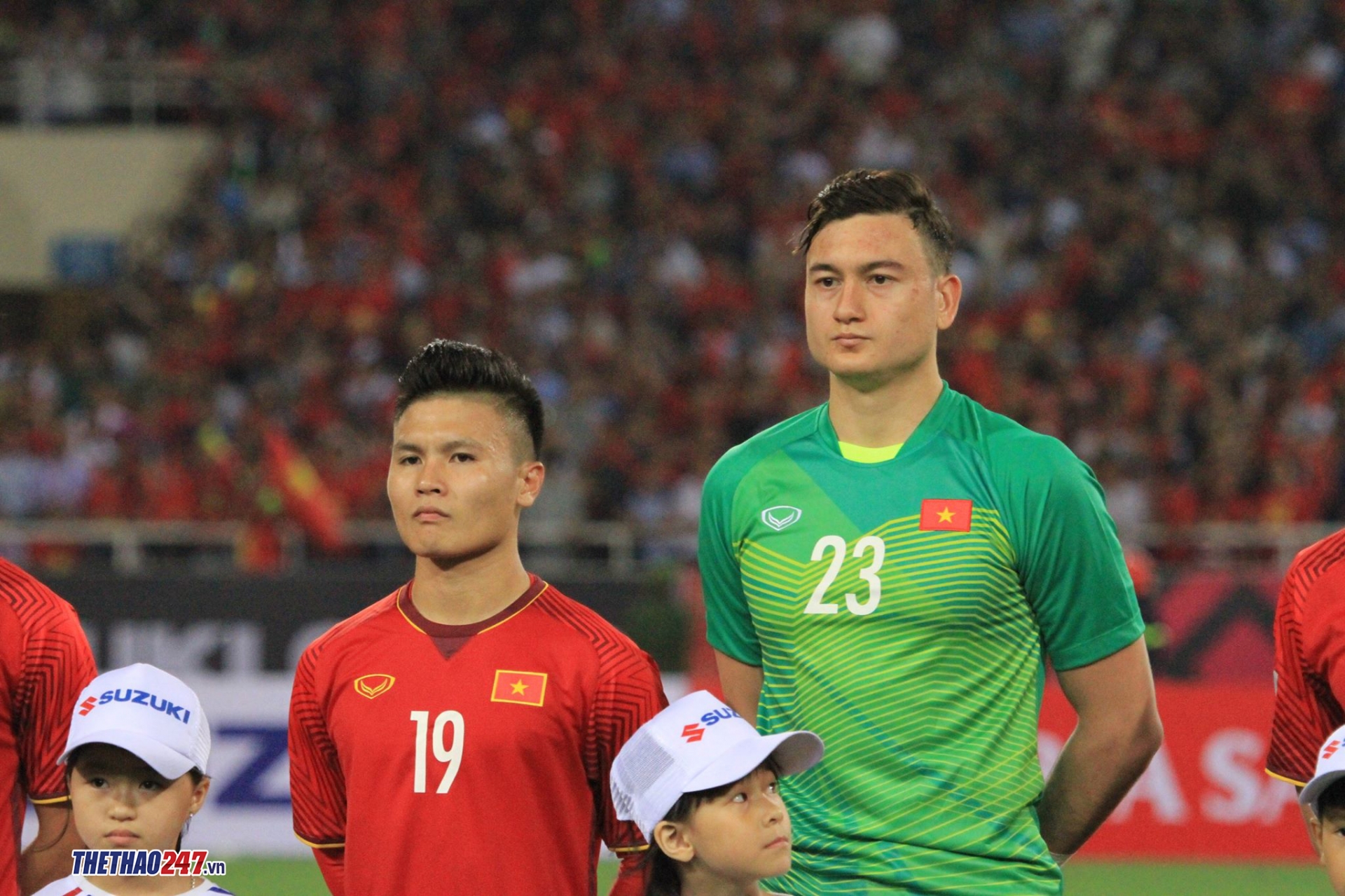 Wearing the national shirt, becoming the No. 1 goalkeeper in Vietnam is the greatest achievement of Dang Van Lam.