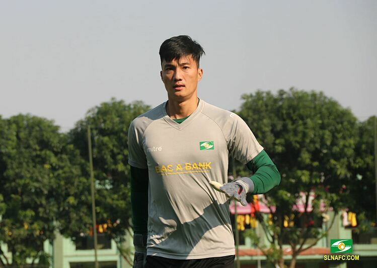 Nguyen Van Hoang in the Song Lam Nghe An jersey. Photo courtesy of SLNA.