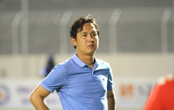 Coach Minh Phuong was fired by the Binh Phuoc Club