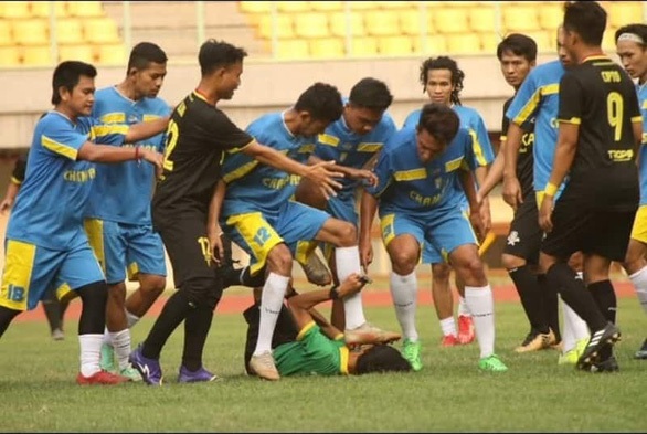The referee Wahyudin was brutally attacked