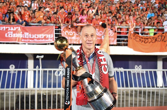 The new coach of Ho Chi Minh City is the best coach in Thai League 2019