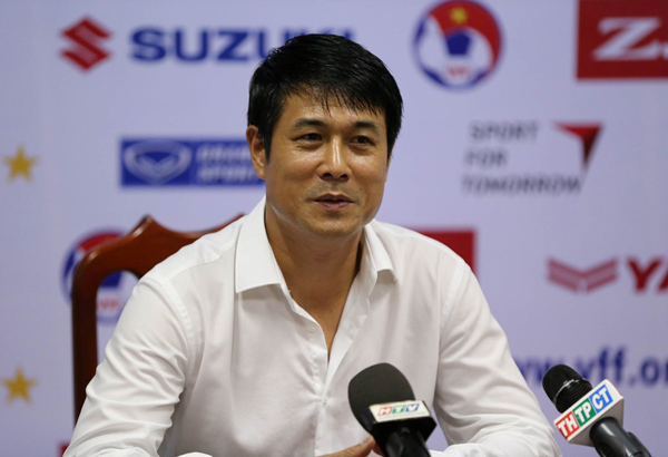 Coach Huu Thang said that there should be 16 teams next season.