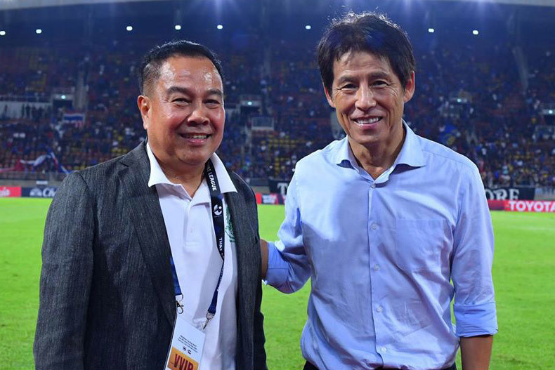 Mr. Somyot and coach Nishino of Thailand