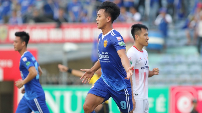  ha minh tuan ghi hat trick vao luoi hagl, ha minh tuan quang nam