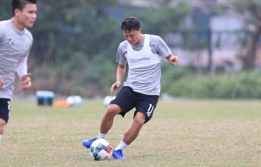  thanh luong, ha noi fc, ao lot cong nghe cao