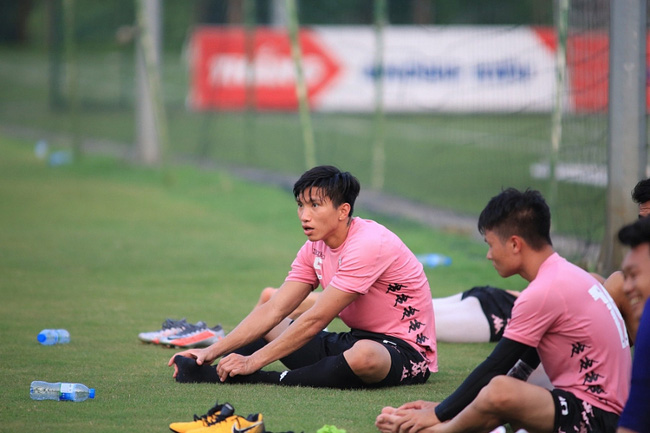 Van hau, chan thuong, doan van hau, ha noi fc