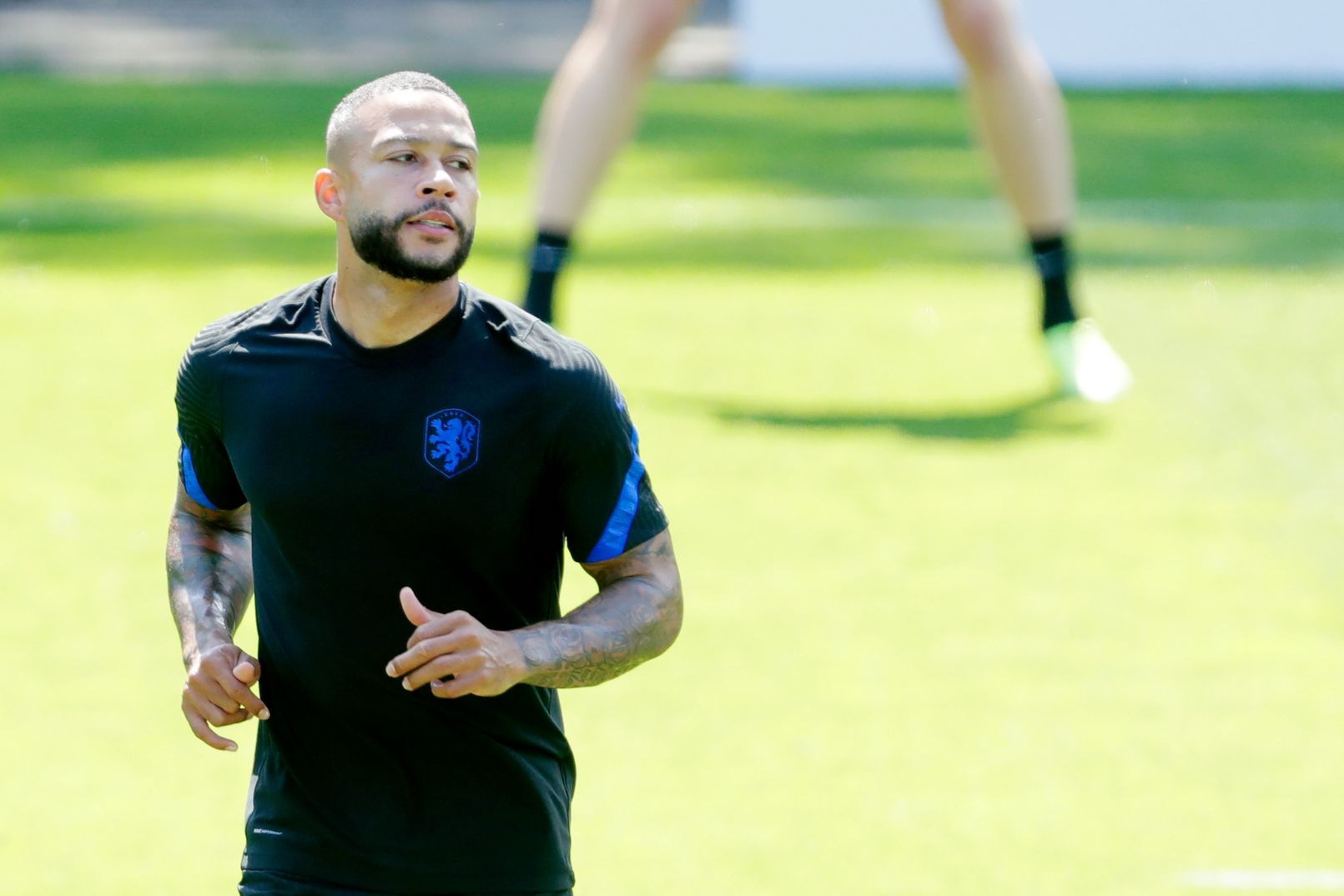 Memphis Depay tập trung chuẩn bị cho lượt trận thứ hai cùng Hà Lan