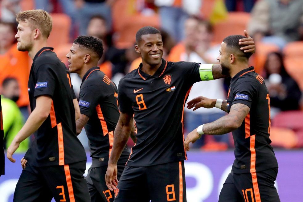 Hà Lan kết thúc vòng bảng với ba trận toàn thắng