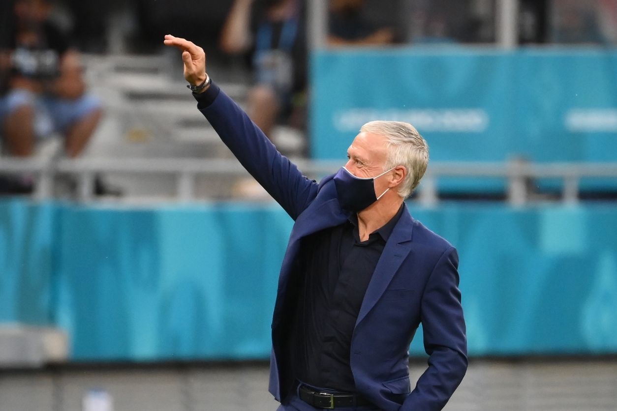 Didier Deschamps hướng tới việc vô địch cả World Cup lẫn Euro trên cương vị huấn luyện viên