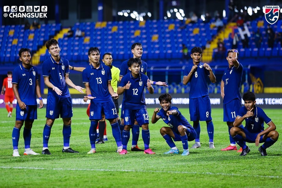 u23-thai-lan-vs-u23-singapore-3