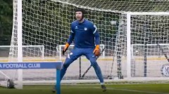 VIDEO: Petr Cech đeo găng thị phạm cho các thủ môn của Chelsea