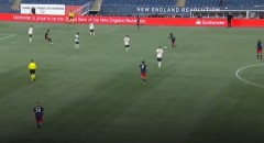 VIDEO: Lee Nguyễn chuyền dài như Beckham loại bỏ hàng thủ đối phương