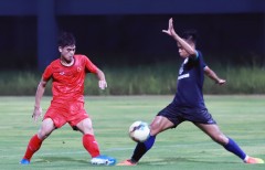 Coach Troussier pleased with the players of U19 Vietnam