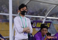 Vừa thua đã nghĩ chuyện bị sa thải, Park Choong-kyun khó cứu 'tàu đắm' Hà Nội FC