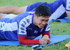 Công Phượng báo tin mừng cho HLV Chung Hae Seong
