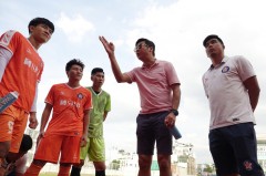 Thầy của Hà Đức Chinh phải phẫu thuật tới 2 lần trước thềm V-League 2021