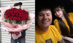 Quang Hải ôm hoa hồng, kỷ niệm 1 tháng hạnh phúc cùng bạn gái