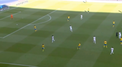 VIDEO: Pha bóng ngớ ngẩn của hậu vệ đối phương giúp PSG thắng trận