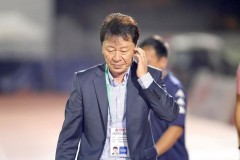 Lãnh đạo CLB TP. HCM: 'Đội bóng quyết giữ HLV Chung Hae-seong'