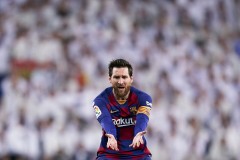 Barca chèn ép Messi: không nhận lương, không đá cho bất kỳ đội nào