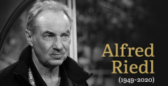 VFF gửi lời chia buồn sâu sắc đến gia đình HLV Alfred Riedl