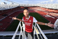 Aubameyang chính thức chốt tương lai tại Arsenal