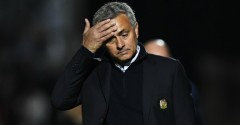 Mourinho nhận cảnh báo 'lật ghế' nếu giữ thói vạ miệng, mắng nhiếc học trò