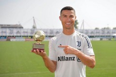 Ronaldo chạy đà cho mùa giải mới bằng danh hiệu cá nhân đặc biệt