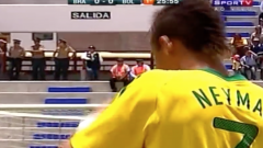 VIDEO: Neymar và trận đấu đầu tiên trong màu áo ĐT Brazil vô cùng đáng nhớ