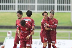 VIDEO: Đội bóng của Cao Văn Triền và Danh Trung mở màn J-League 2 ấn tượng trước cựu đại gia Nhật Bản