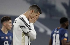 Ronaldo bị chỉ trích nặng nề: 'Cậu ấy khiến Juventus thủng bàn quyết định chỉ vì sợ bóng'