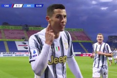 VIDEO: Ronaldo 'trút giận' bằng cú hat-trick hoàn hảo chỉ trong vòng 32 phút