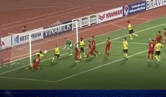 VIDEO: Cầu thủ Malaysia dùng tay ghi bàn vào lưới ĐT Việt Nam nhưng bị trọng tài phát hiện