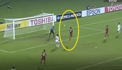 VIDEO: Cựu trung vệ HAGL từng phản lưới nhà như bán độ khi Việt Nam gặp UAE