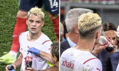 VIDEO: Đội trưởng Thuỵ Sĩ tu tới 3 chai Coca trong trận đấu với ĐT Pháp