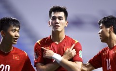 'Đại gia V.League' chơi lớn, sẵn sàng chiêu mộ tiền đạo số một ĐT Việt Nam