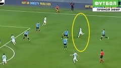 VIDEO: Messi vẩy má ngoài điệu nghệ ghi bàn vào lưới Uruguay