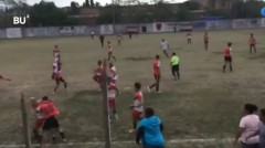 VIDEO: Cầu thủ nhí 'sống mái' ngay trên sân, trọng tài rút liền 13 thẻ đỏ