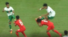 VIDEO: Indonesia lại dùng võ thuật trên sân, đạp thẳng vào mặt cầu thủ Singapore