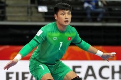 Hồ Văn Ý lọt top 10 thủ môn xuất sắc nhất Thế giới
