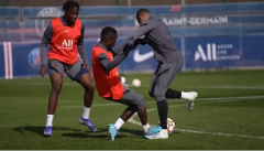 VIDEO: Bị đồng đội phạm lỗi thô bạo, Mbappe bỏ ngỏ khả năng tái đấu Real Madrid