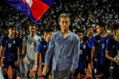 Vẫn thi đấu ở tuổi 35, HLV tuyển Campuchia Honda muốn phá kỷ lục thế giới