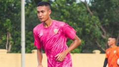 Đối đầu SLNA, CLB Hà Tĩnh cho ra mắt trung vệ của lò Barca, có chiều cao KHỦNG nhất Việt Nam