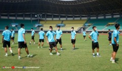 Indonesia tức giận vì U19 Việt Nam 'dám' phàn nàn về sân bãi: 'Họ quên các sân tập tại SEA Games à?'