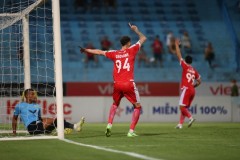 Trọng tài V-League mắc sai lầm nghiêm trọng, gián tiếp khiến Viettel FC thua đau