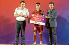 Tỏa sáng giúp U19 Việt Nam vô địch, Khuất Văn Khang ẵm trọn 4 giải thưởng cá nhân
