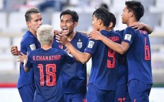 Bị 'người cũ' lên tiếng chê bai, Thái Lan gọi ngay 'tiếp viện' từ nước ngoài về chuẩn bị cho AFF Cup